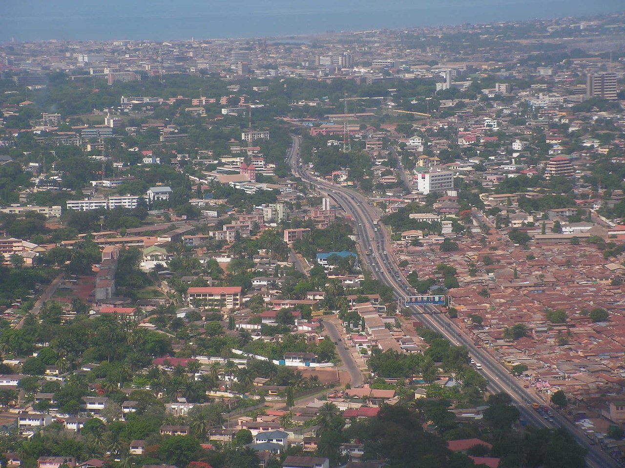 Gentrificación en Ghana: la subida de los precios y la dolarización de la economía expulsa a los residentes de Acra